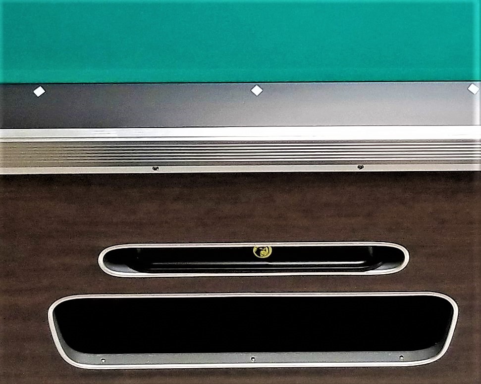 VALLEY "PANTHER" HOME POOL TABLE with ACCESSORIES